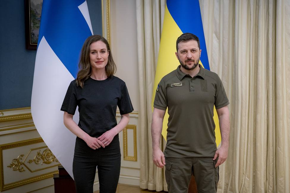 La primera ministra de Finlandia viaja a Ucrania y se reúne con Zelenski