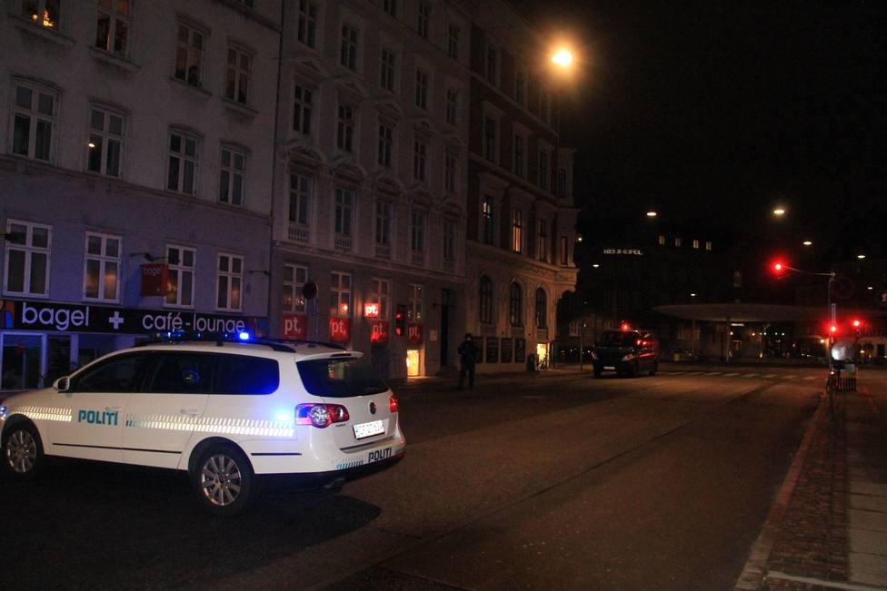 Al menos tres heridos y un detenido por disparos en un centro comercial de Copenhague