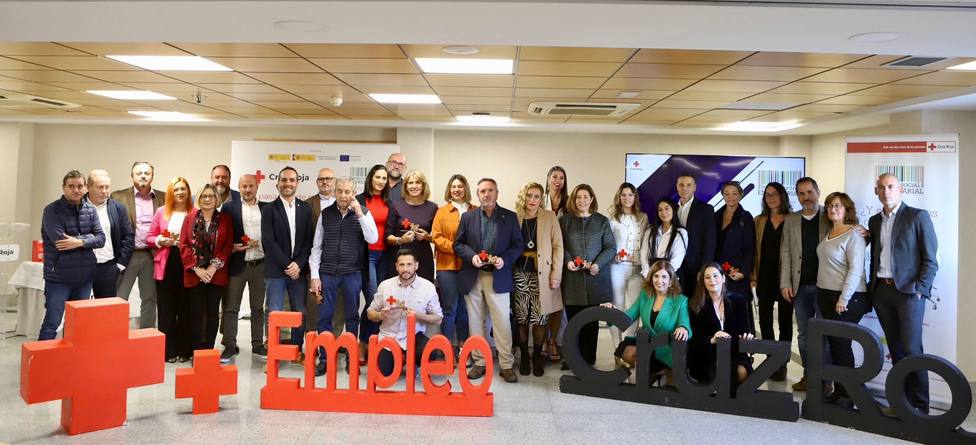 Cruz Roja en Almería distingue a 13 empresas colaboradoras