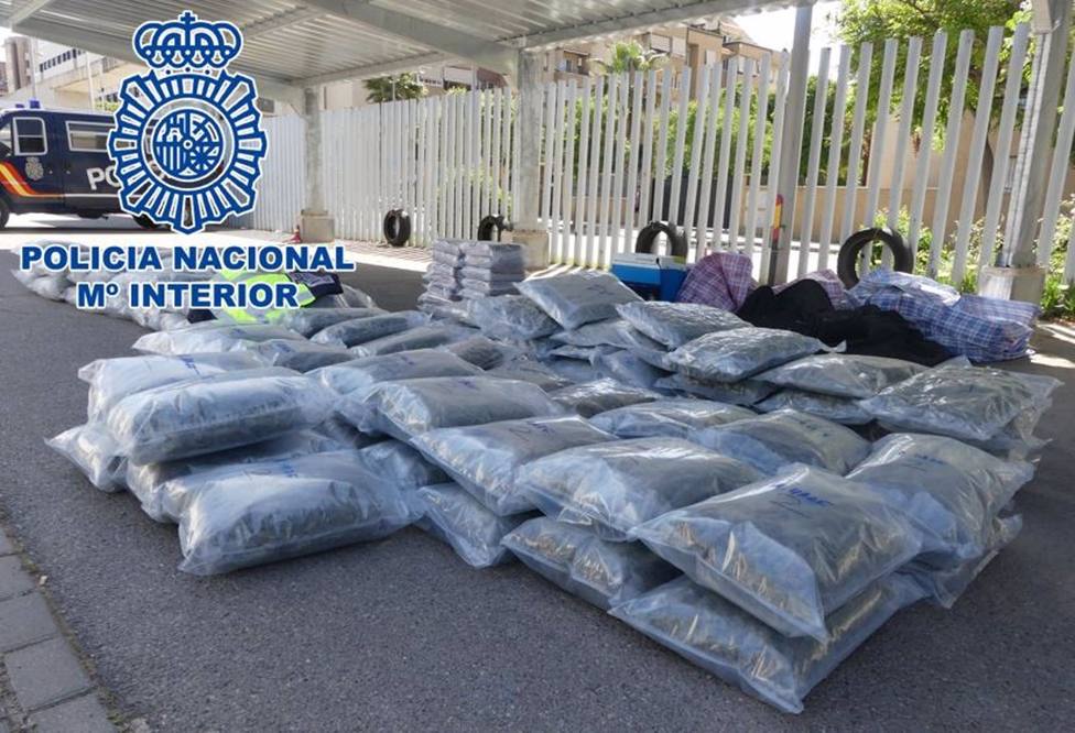 Granada.- Sucesos.- La PolicÃ­a detiene a 33 personas e interviene 3.430 plantas de marihuana en mayo en Granada y Motril