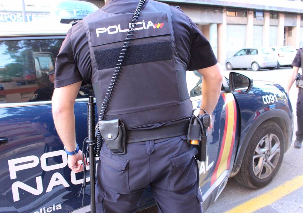 Sevilla.- Sucesos.- Detenido por al menos ocho robos con violencia a ancianas que asaltaba en los portales de sus casas