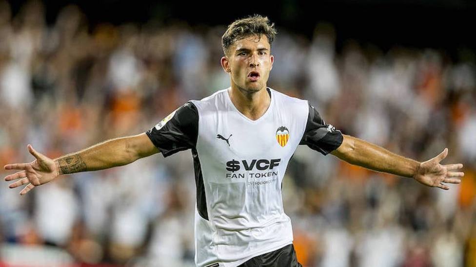 El Valencia CF compra a Hugo Duro