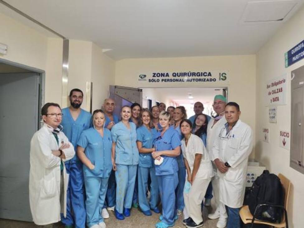Profesionales de Traumatología del Hospital Santa Bárbara de Puertollano realizan una intervención ortopédica de alta complejidad
