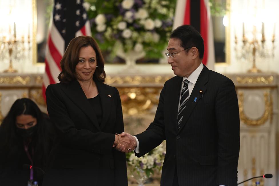 Kamala Harris llega a Japón para asistir al funeral de Estado de Shinzo Abe