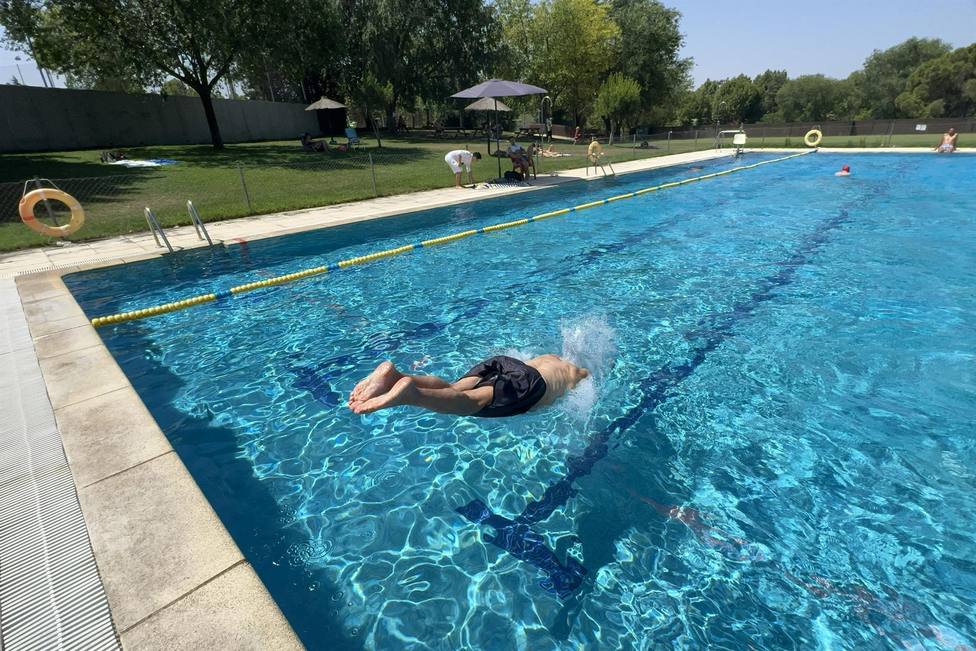 Este es el pueblo con más piscinas de España: hay 950 por cada mil habitantes