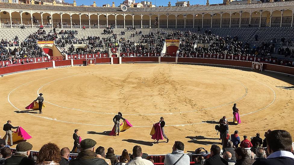 La plaza de toros de Albacete ha acogido este domingo el tradicional festival del Cotolengo