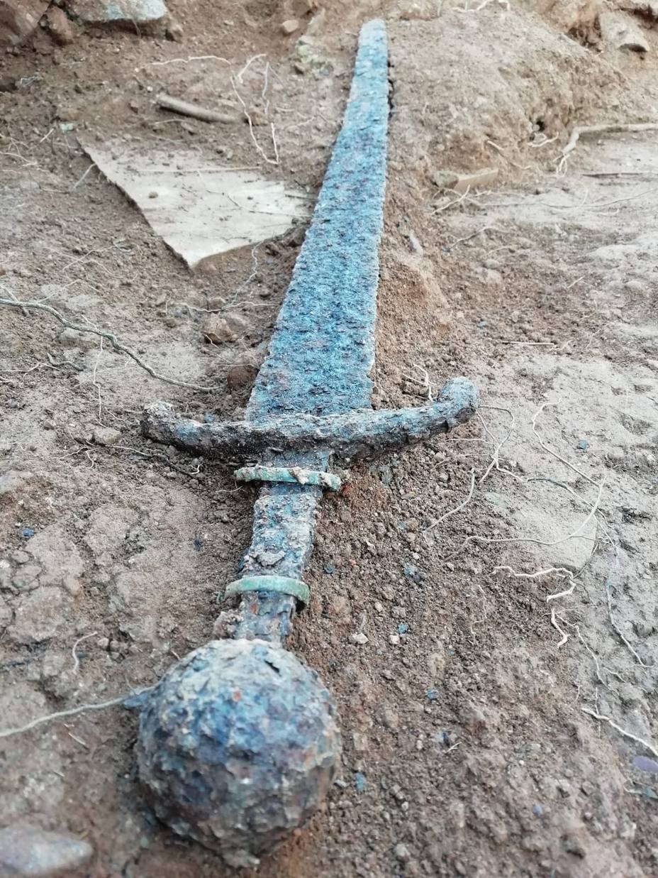 Espada Medieval hallada en Aín