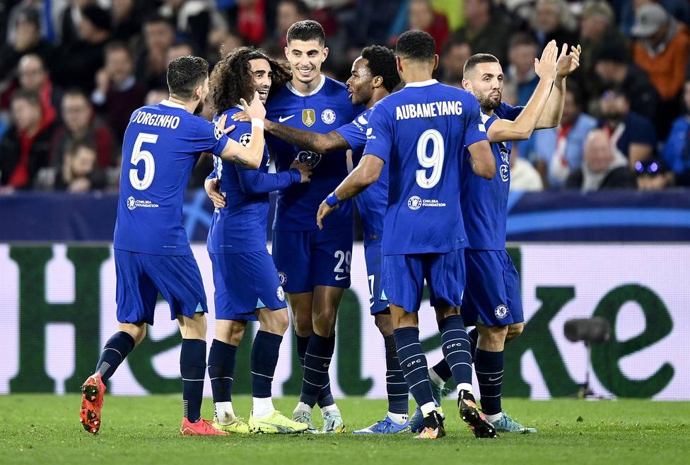 El Chelsea celebra uno de los goles contra el Salzburgo (EFE)