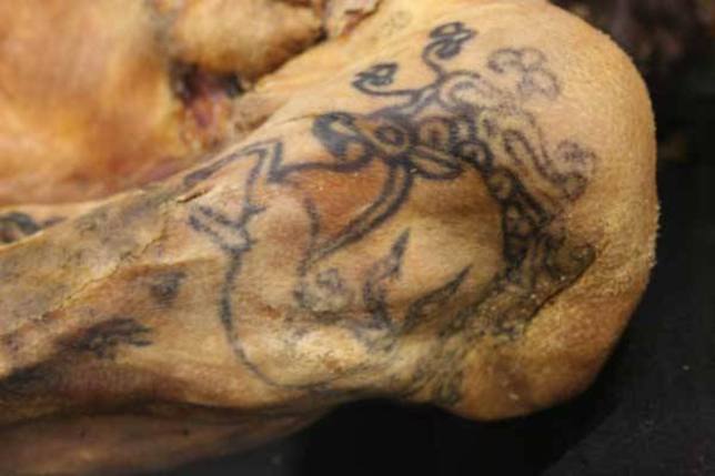 Sabías que la Biblia prohíbe los tatuajes en nuestro cuerpo? - Religión -  COPE