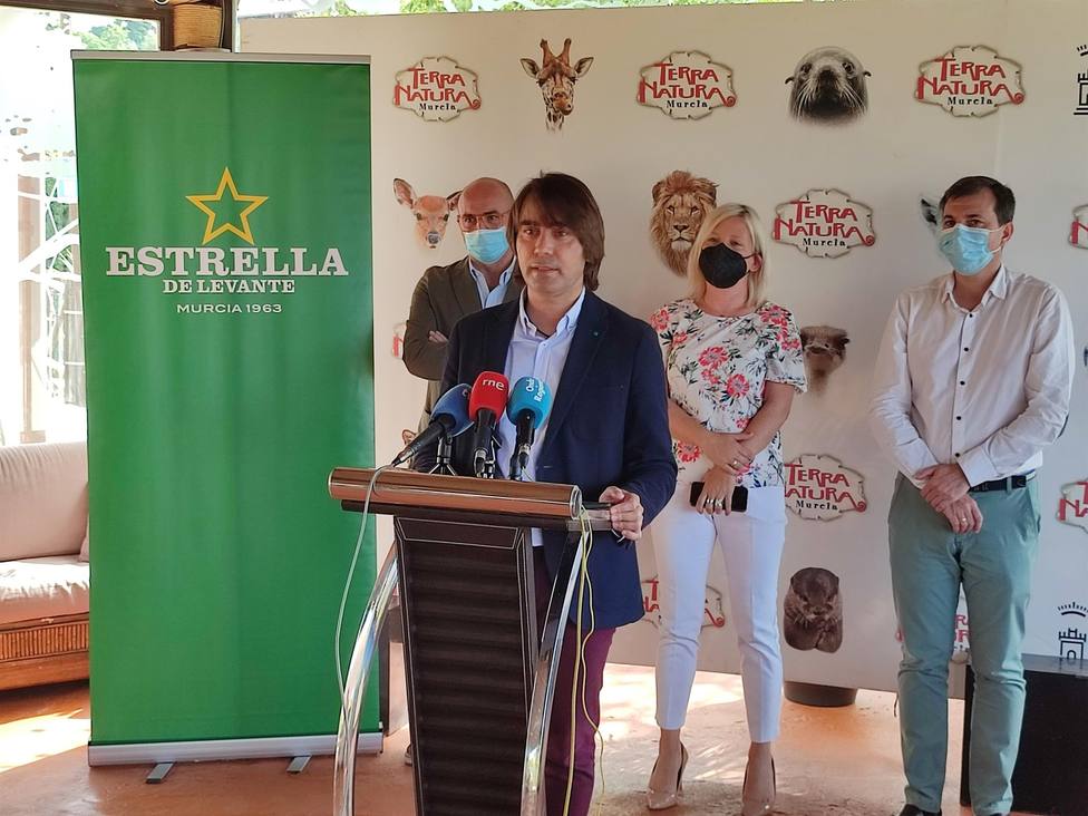 Terra Natura reconoce a los sanitarios por su labor durante la pandemia -  Murcia - San Javier - COPE