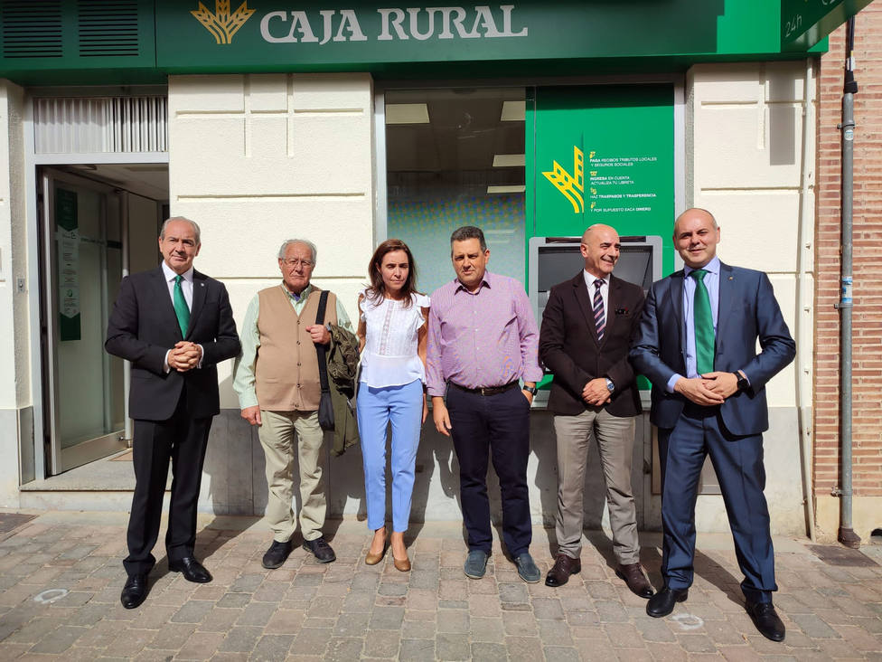 Caja Rural inaugura su nueva oficina en el municipio leonés de Valderas