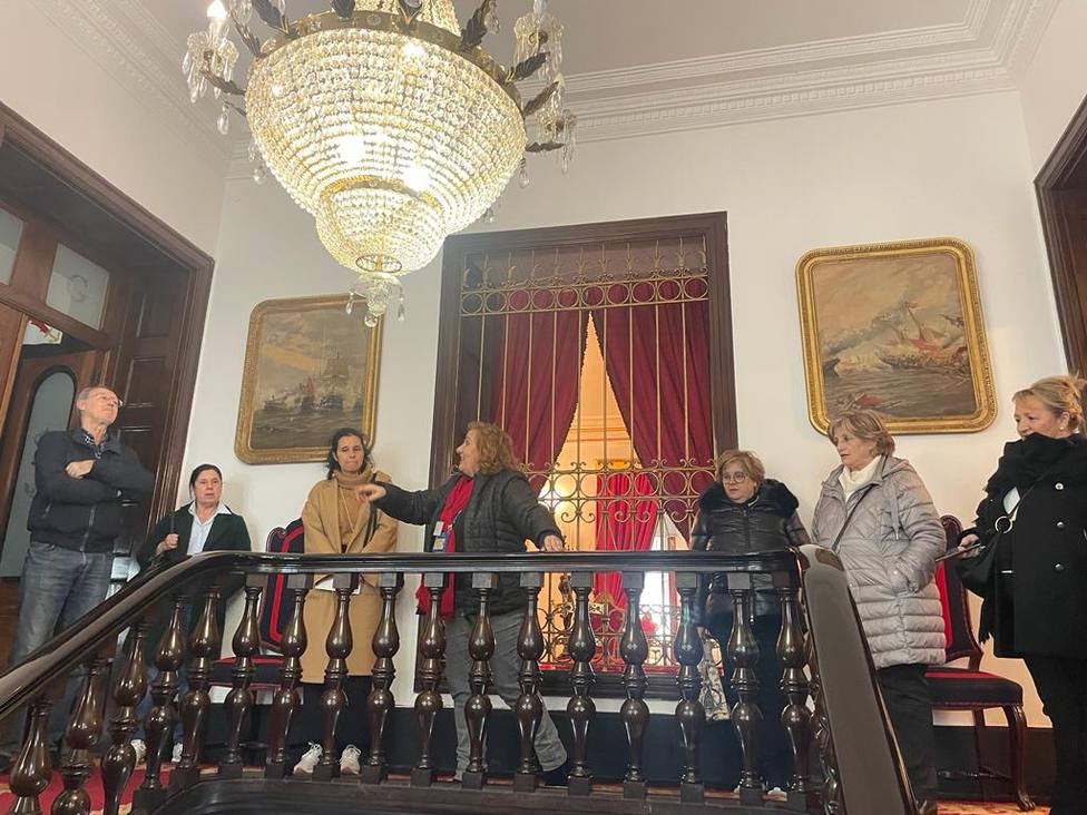 Una de las visitas al palacio de Capitanía de Ferrol. FOTO: concello de Ferrol