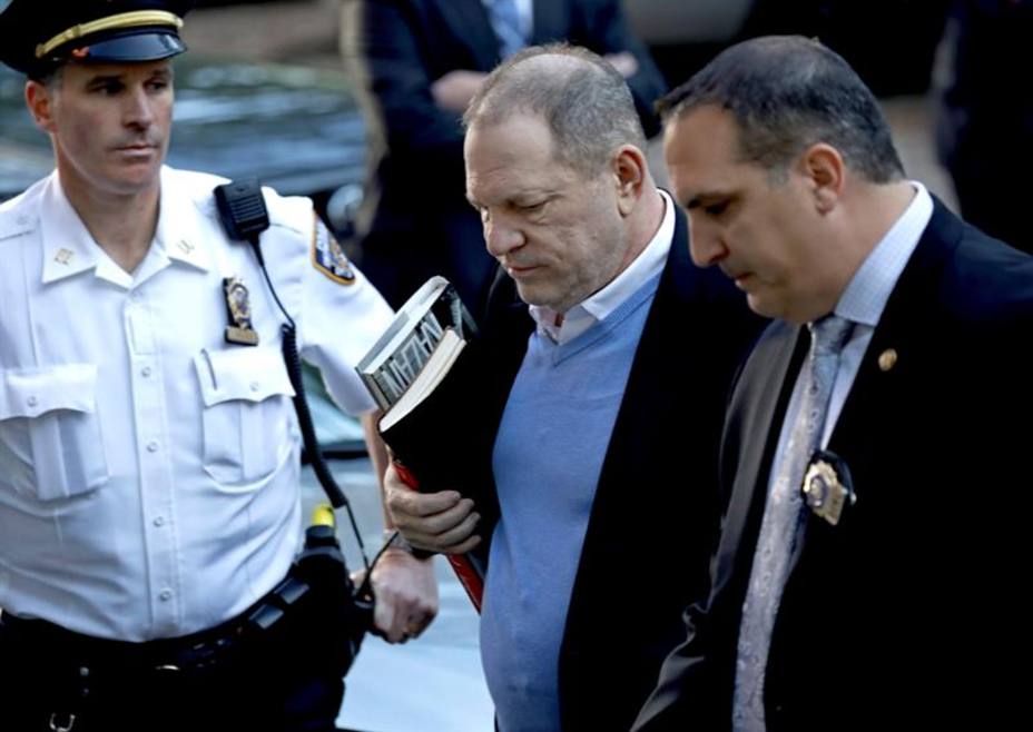 Weinstein, acusado formalmente de violación y otros delitos sexuales