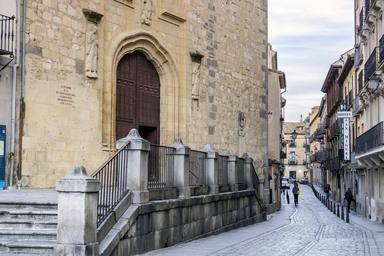 La iglesia de San Miguel de Segovia albergará un busto en homenaje a la  reina Isabel la Católica - Iglesia Española - COPE
