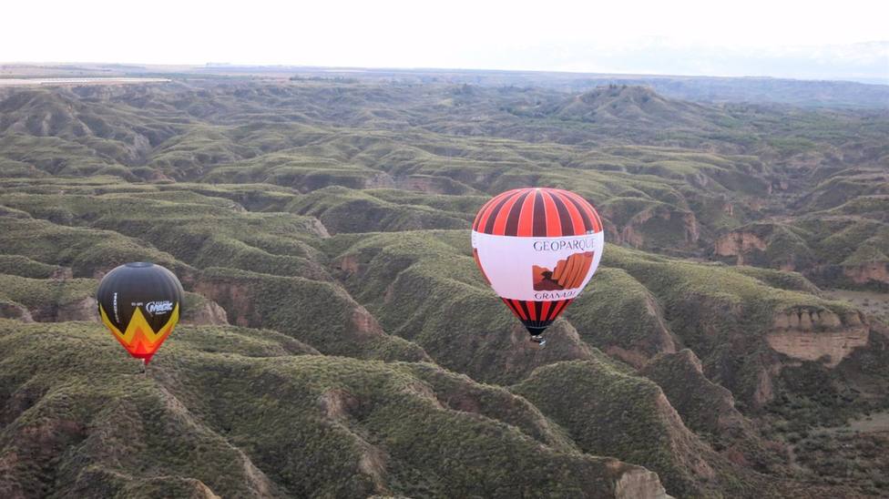 Granada.- Catorce globos volarÃ¡n en el Geoparque y Granada este fin de semana en el XXII Festival de AerostaciÃ³n