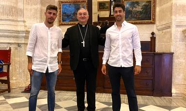 Alejandro Pozo y César de la Hoz recibieron la confirmación días antes de  subir a Primera con la UD Almería - Iglesia Española - COPE