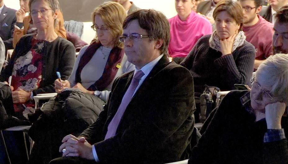 Carles Puigdemont en la presentación de un libro en Bruselas