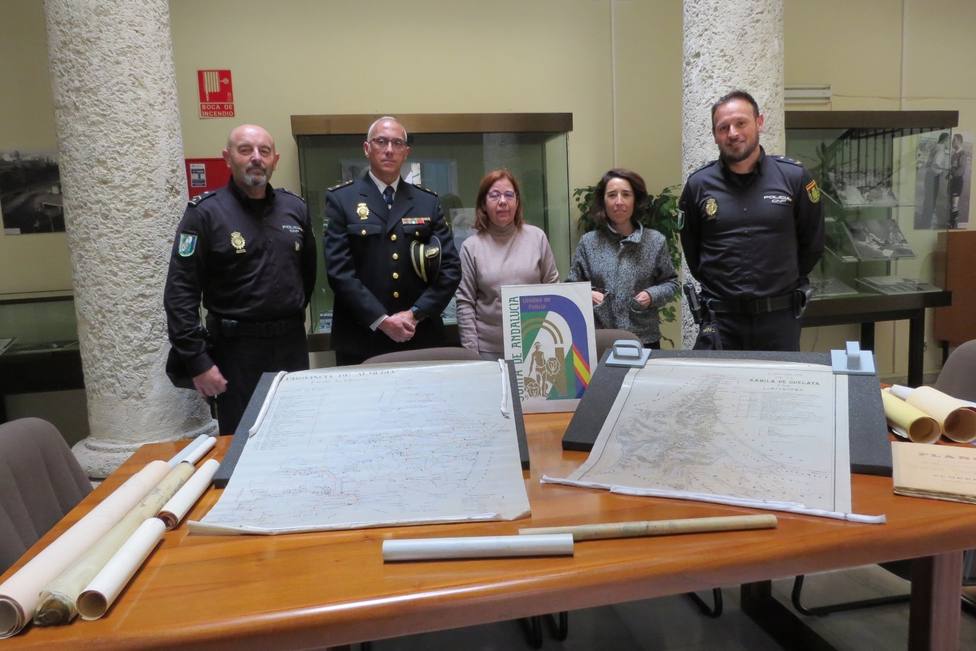 La Unidad de Policía Adscrita recupera en Almería una treintena de planos y mapas de gran valor histórico