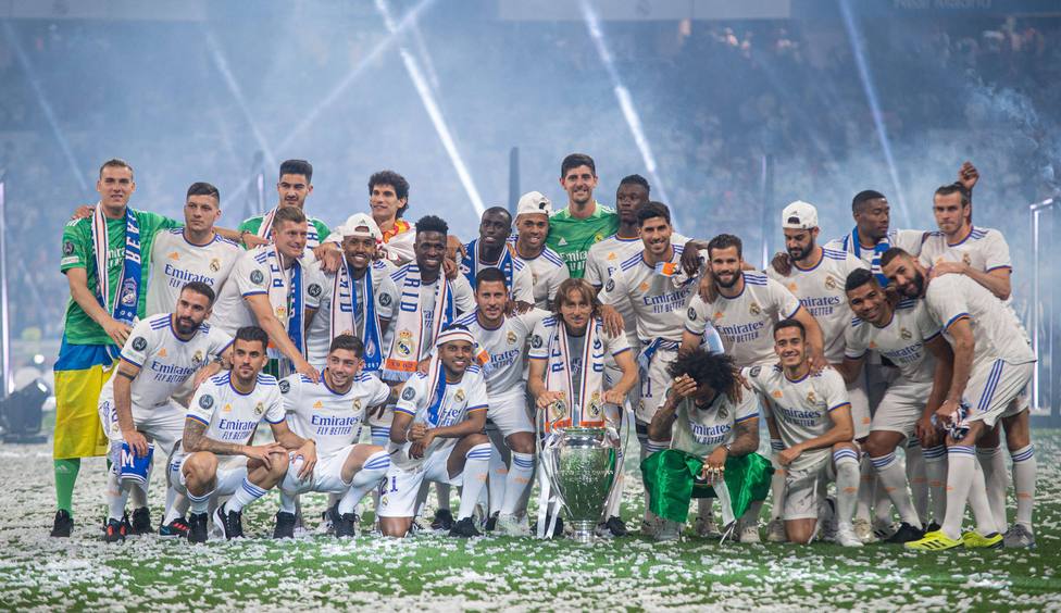 El Real Madrid celebra en el Bernabéu la conquista de la Champions.