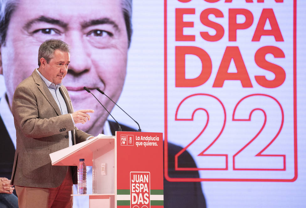 Juan Espadas: el “capillita” sevillano “firmemente creyente” que aspira a gobernar la Junta de Andalucía