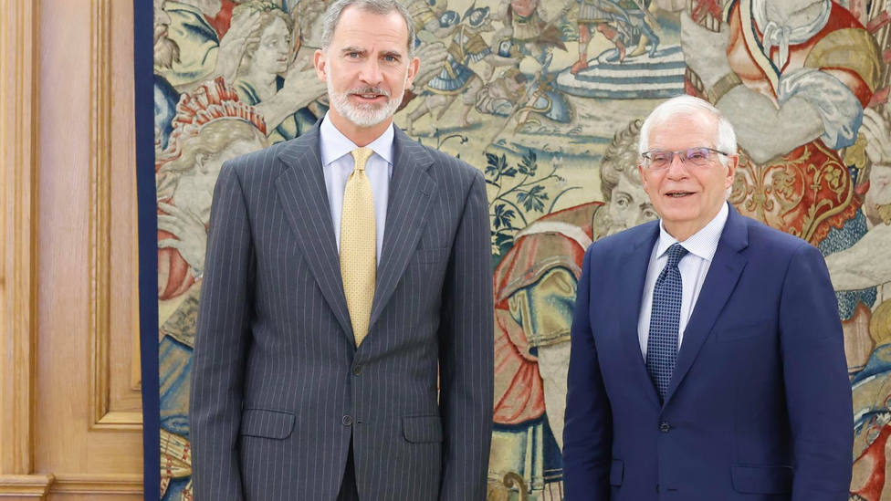 El Rey se reúne con Borrell en el Palacio de la Zarzuela antes de celebrarse la Cumbre de la OTAN
