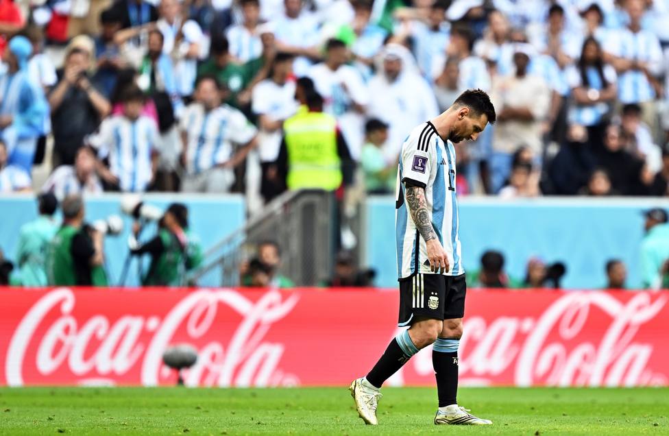 Messi se lamenta durante el partido ante Arabia Saudí (EFE)