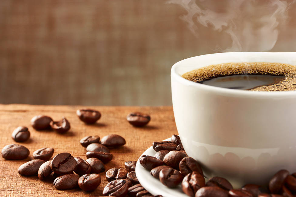 ¿Beber café adelgaza?