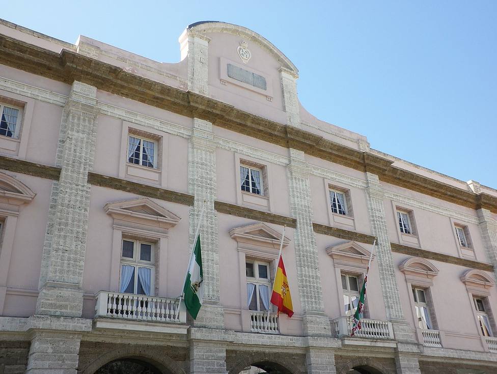 Fachada principal de la Diputación provincial de Cádiz