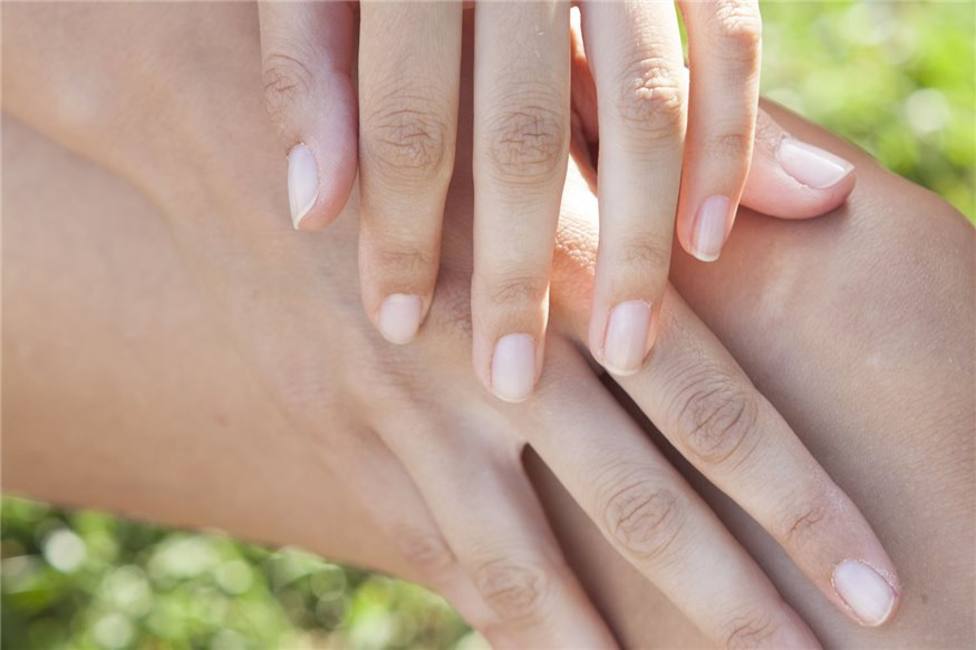 3 formas de hacer que tus uñas crezcan más rápido y mantener suaves tus  manos