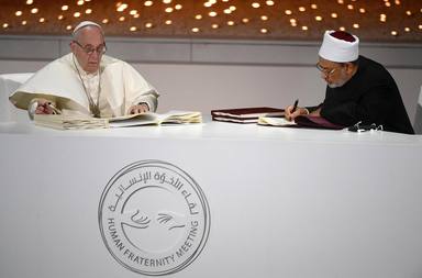 El papa Francisco visita los Emiratos Árabes Unidos