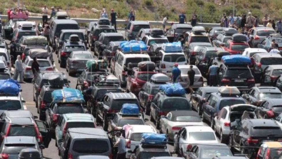 Habilitada otra zona para vehículos para descongestionar la frontera de Ceuta