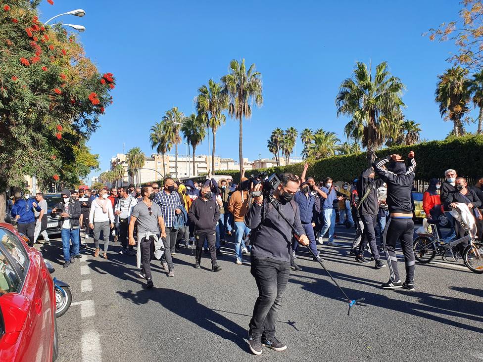 Manifestantes por las calles de Cádiz durante las movilizaciones de la huelga del metal