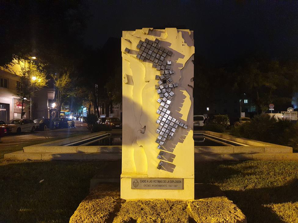 Cádiz a las víctimas de la Explosión de 1947