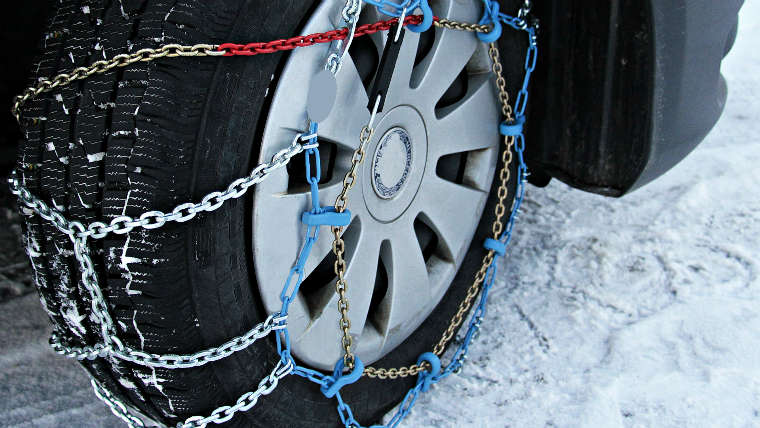 Reparador Muelle del puente Mirilla Cómo poner las cadenas de nieve en las ruedas de tu coche - Actualidad -  COPE