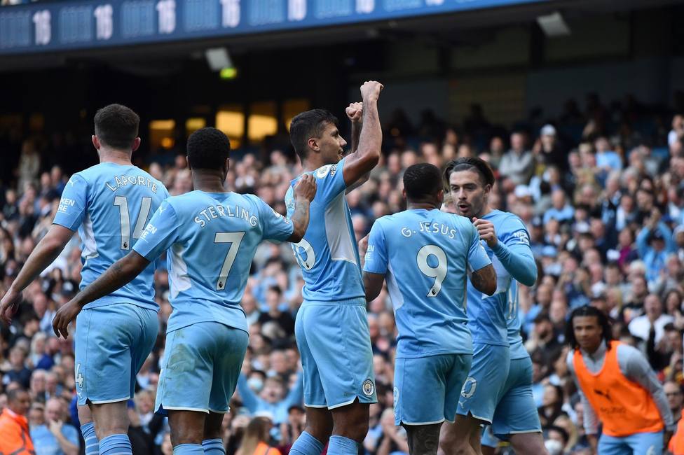 El Manchester City celebra uno de los goles (EFE)