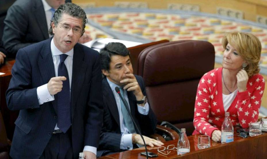 Aguirre y González comparecen en plena vorágine por el máster de Cifuentes