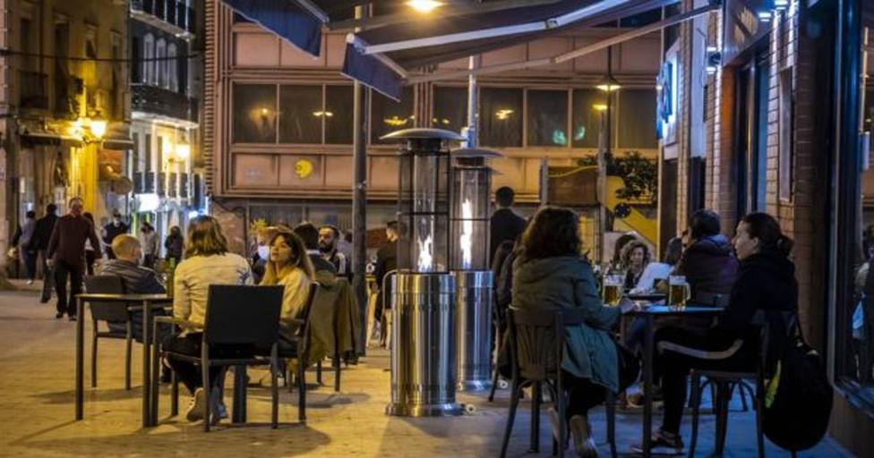 División entre los hosteleros gallegos: ¿cómo afectaría en España un cierre masivo de bares y restaurantes?