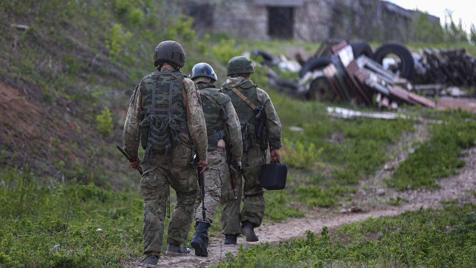 Rusia se atrinchera en el sur de Ucrania y prepara terreno para una guerra larga