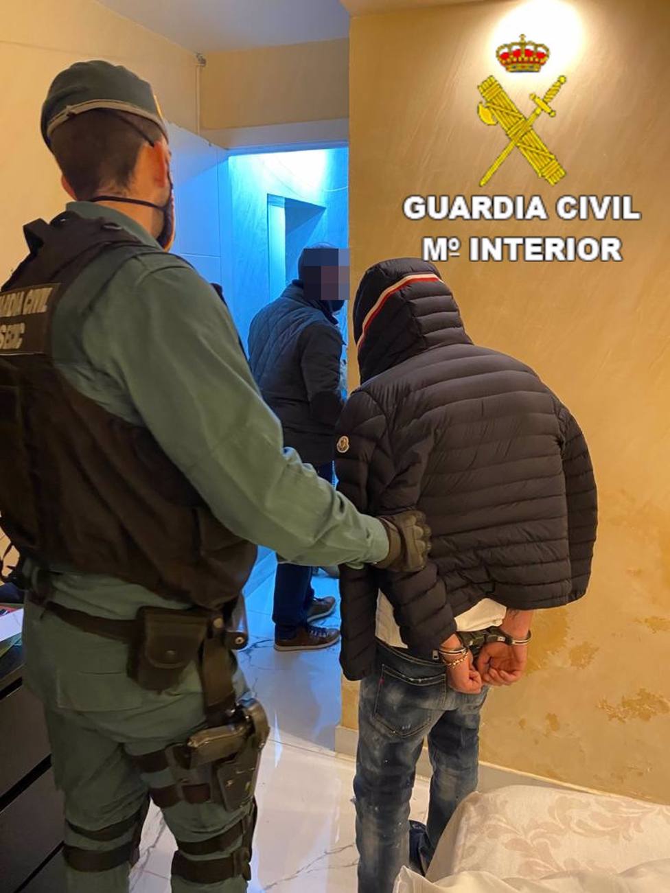 La Guardia Civil detiene al autor de los disparos producidos en la discoteca Ã?rea 42 de OlÃ­as del Rey.