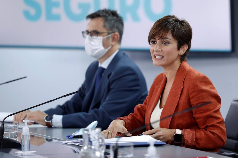 La portavoz del Gobierno y ministra de Política Territorial, Isabel Rodríguez en rueda de prensa en Moncloa