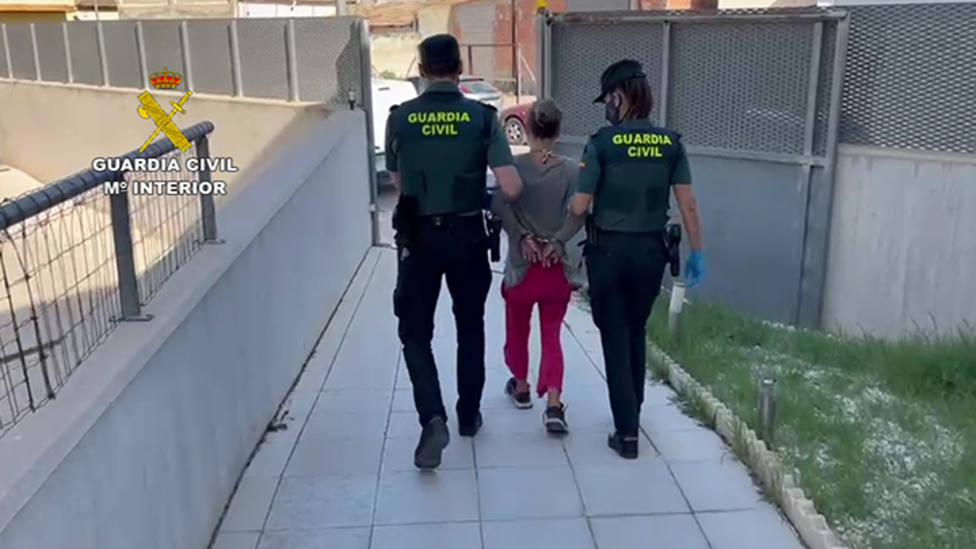 La Guardia Civil rescata en Alicante a un recién nacido abandonado por su madre justo después de dar a luz