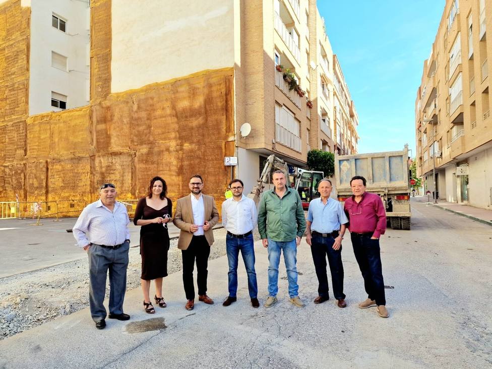Comienzan los trabajos de renovación urbana en la Calle Molins de Rei con financiación íntegramente municipal