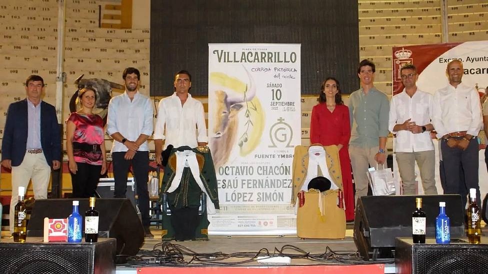 fósil alegría Panda Villacarrillo hace público el cartel de la I 'Corrida Pictórica del Aceite'  - Toros - COPE
