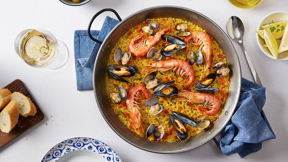 Typical,Spanish,Seafood,Paella,In,Traditional,Pan