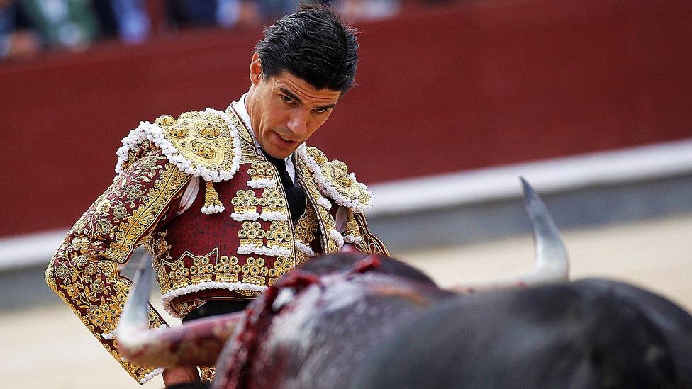 Pablo Aguado no podrá actuar en Salamanca y Sevilla por su lesión de rodilla