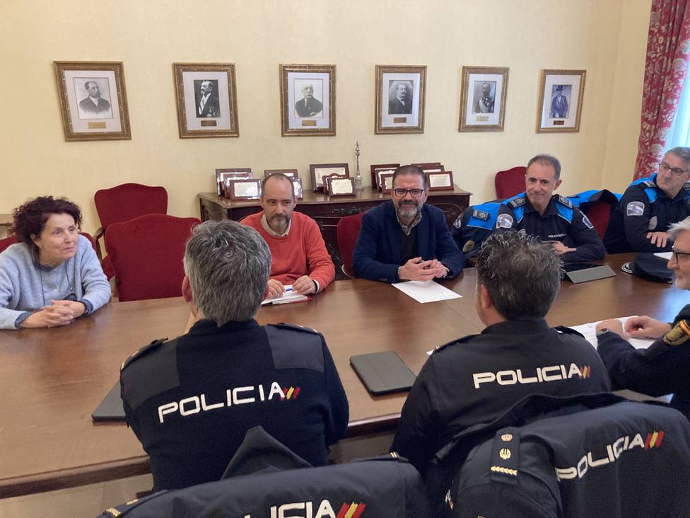 El encuentro se desarrolló en la zona de Alcaldía del Ayuntamiento de Ferrol - FOTO: Concello de Ferrol