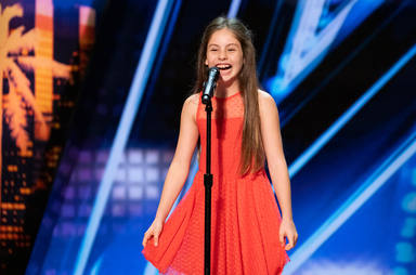 Una niña de 10 años sorprende en 'Got Talent' y recibe una ovación mundial  - Televisión - COPE