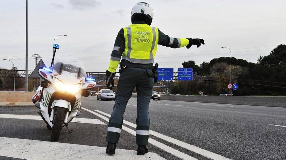 DGT: Así son las nuevas motos camufladas que controlan las infracciones de los conductores en las carreteras