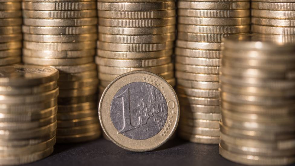 La Guardia Civil avisa: la última estafa con monedas de un euro que te puede hacer perder mucho dinero
