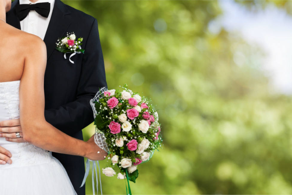Las invitaciones de boda: cuándo entregarlas y qué incluir en ellas - Vivir  - COPE
